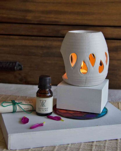 KIT HORNITO HOJAS BLANCO + 10 velas de noche + ACEITE ESENCIAL