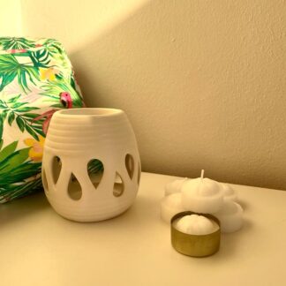 HORNITO HOJAS BLANCO + 10 velas de noche